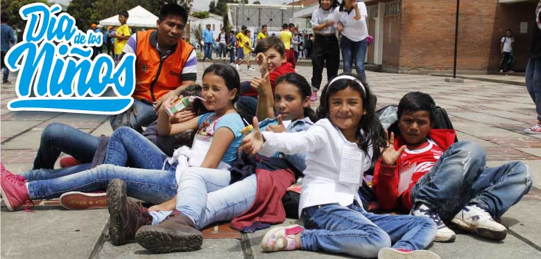 Niños y niñas disfrutando de su día 