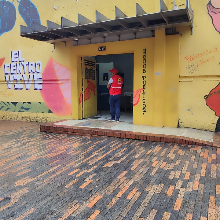 IDIPRON rechaza la toma por vía de hecho de baños públicos del centro de la ciudad por parte de manifestantes de la Plaza de Bolívar.