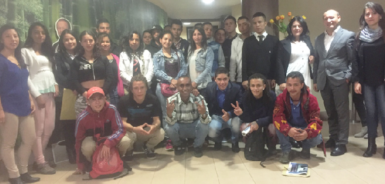 Veintidós egresados de Idipron se vinculan laboralmente en programa de Distrito Joven