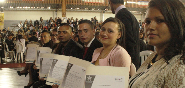Bogotá tiene 529 jóvenes graduados para la productividad