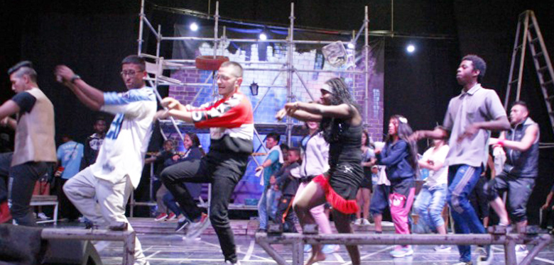 Los jóvenes representaron historias propias y ajenas