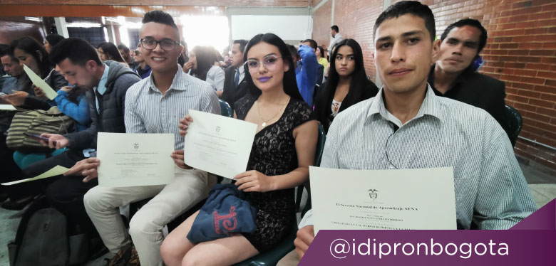 Jóvenes participantes en programas de convenio con el SENA